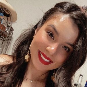 Meet your Posher, Jenny